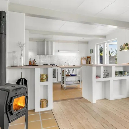 Nydelig Hjem I Nexø Med Wifi Feriehus Svaneke