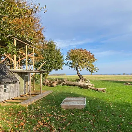 Дом отдыха Cozy In With Kitchen